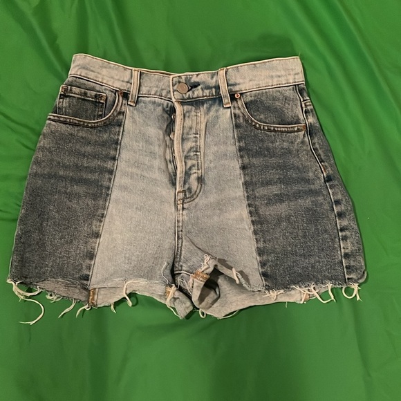 PacSun High Rise Icon Blue Jean Shorts with Two-Tone Design size 27 - Picture 3 of 10